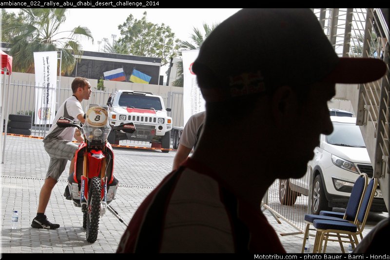 ambiance_022_rallye_abu_dhabi_desert_challenge_2014