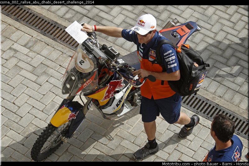 coma_002_rallye_abu_dhabi_desert_challenge_2014