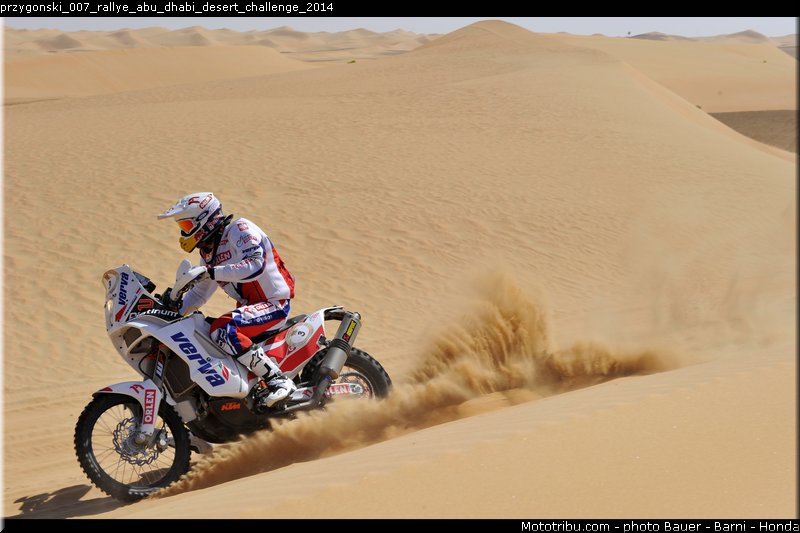 przygonski_007_rallye_abu_dhabi_desert_challenge_2014