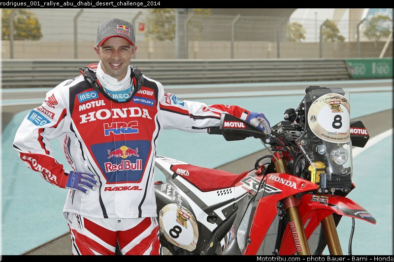 rodrigues_001_rallye_abu_dhabi_desert_challenge_2014