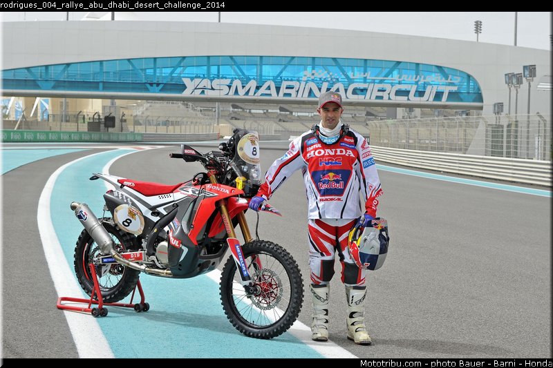 rodrigues_004_rallye_abu_dhabi_desert_challenge_2014