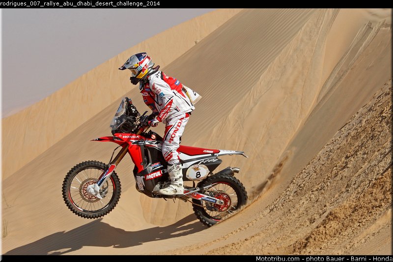 rodrigues_007_rallye_abu_dhabi_desert_challenge_2014