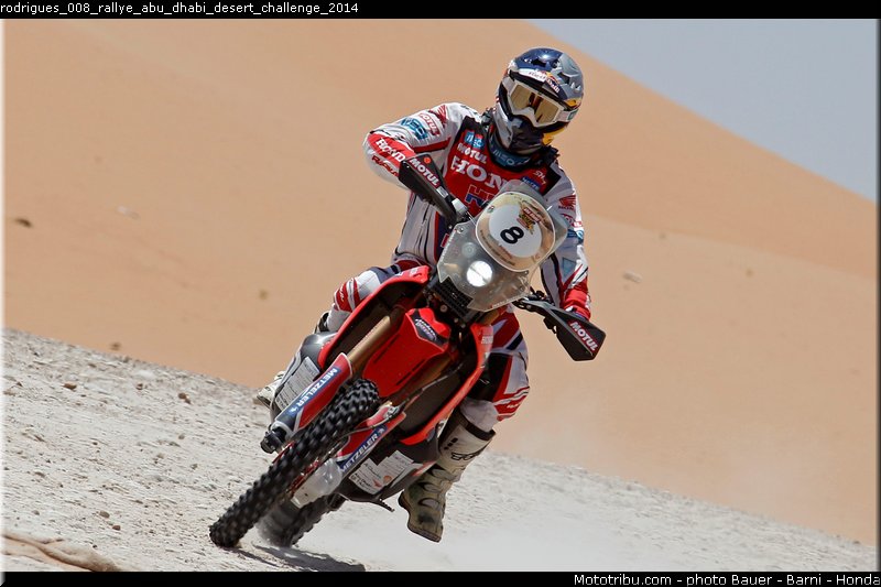 rodrigues_008_rallye_abu_dhabi_desert_challenge_2014