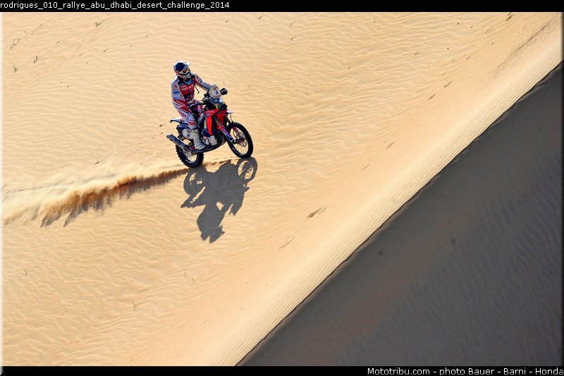 rodrigues_010_rallye_abu_dhabi_desert_challenge_2014