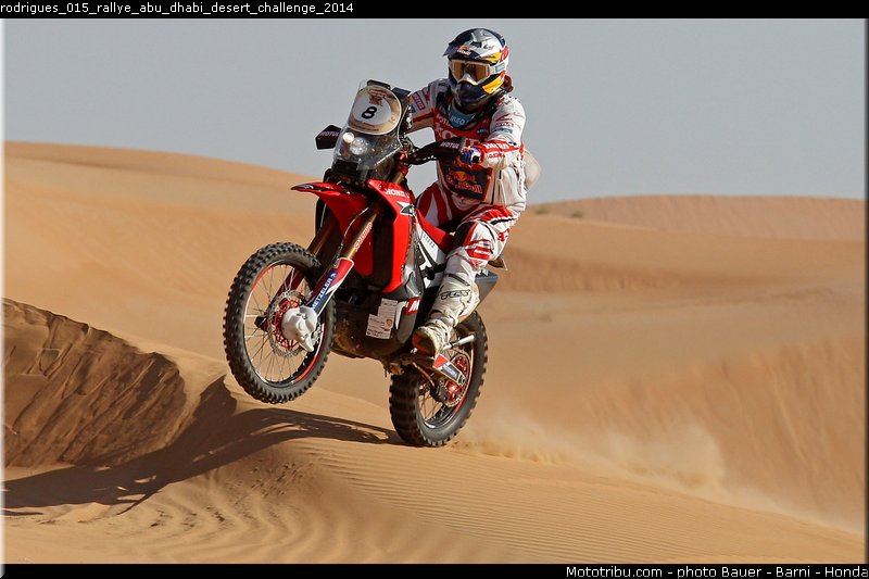rodrigues_015_rallye_abu_dhabi_desert_challenge_2014