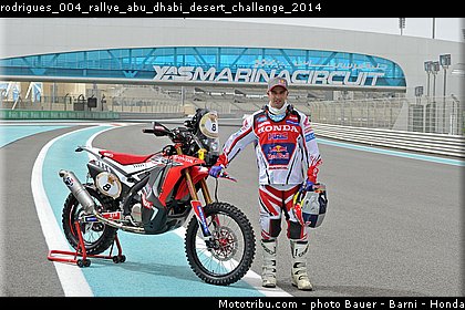 rodrigues_004_rallye_abu_dhabi_desert_challenge_2014.jpg