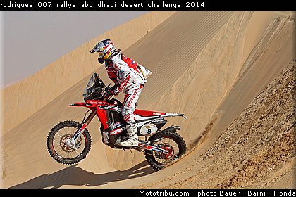 rodrigues_007_rallye_abu_dhabi_desert_challenge_2014.jpg
