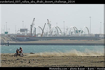 sunderland_007_rallye_abu_dhabi_desert_challenge_2014.jpg