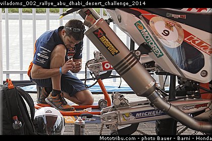viladoms_002_rallye_abu_dhabi_desert_challenge_2014.jpg
