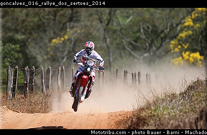 goncalves_016_rallye_dos_sertoes_2014.jpg