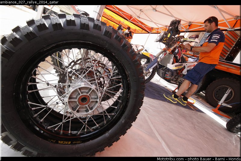 ambiance_027_rallye_2014_qatar