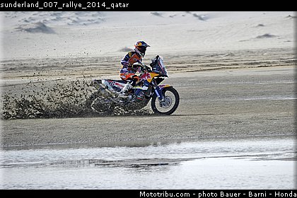sunderland_007_rallye_2014_qatar.jpg