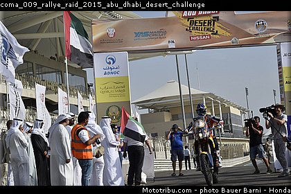 coma_009_rallye_raid_2015_abu_dhabi_desert_challenge.jpg