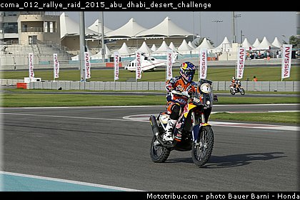 coma_012_rallye_raid_2015_abu_dhabi_desert_challenge.jpg