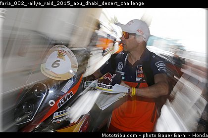 faria_002_rallye_raid_2015_abu_dhabi_desert_challenge.jpg