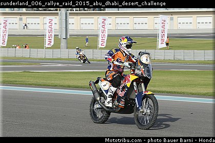 sunderland_006_rallye_raid_2015_abu_dhabi_desert_challenge.jpg