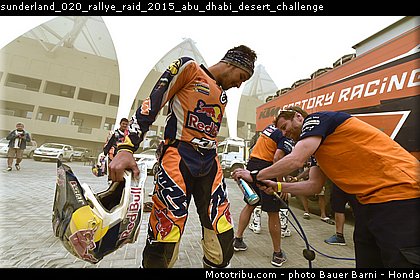 sunderland_020_rallye_raid_2015_abu_dhabi_desert_challenge.jpg