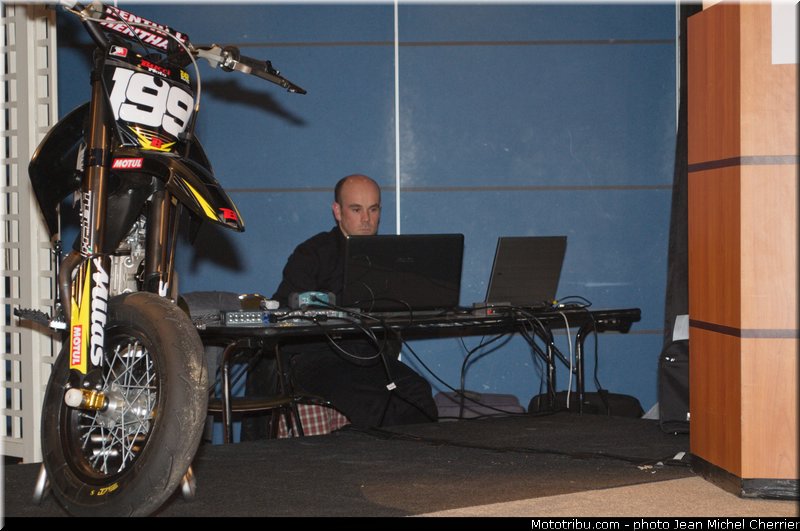 MOTO 