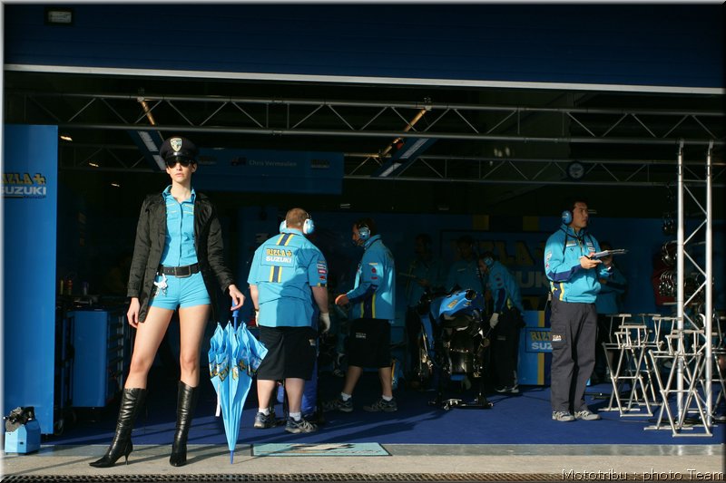 motogp-pitbabes-jerez2008_09