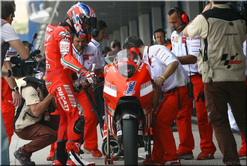 motogp-stoner-jerez2008_11