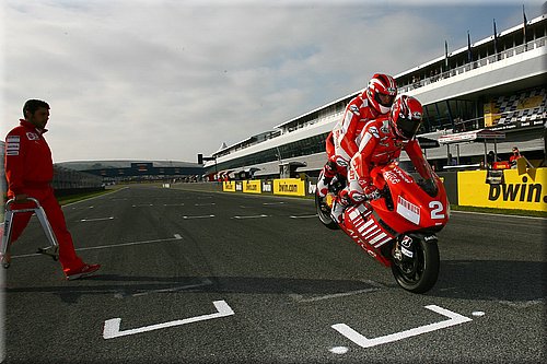motogp-divers-mamola-flint-jerez2008_2.jpg