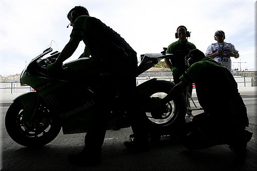 motogp-kawasaki-jerez2008_5.jpg