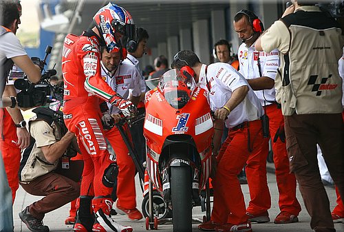 motogp-stoner-jerez2008_11.jpg