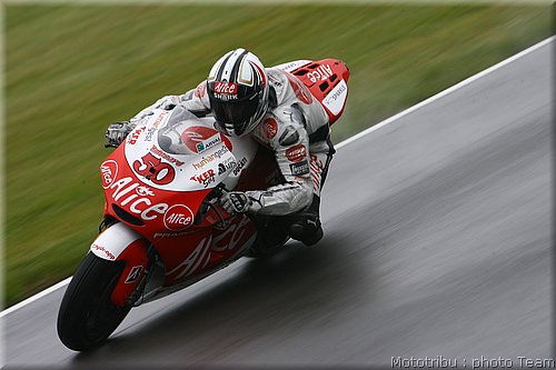 motogp-guintoli_5.jpg
