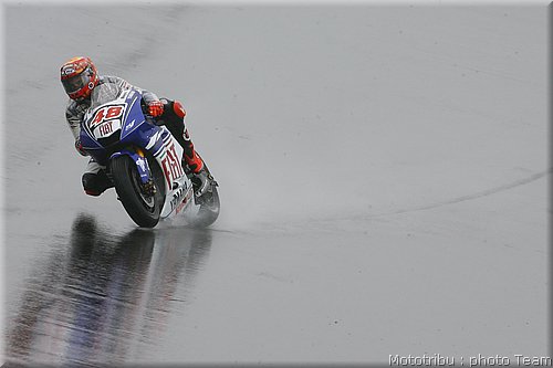 motogp-lorenzo_04.jpg
