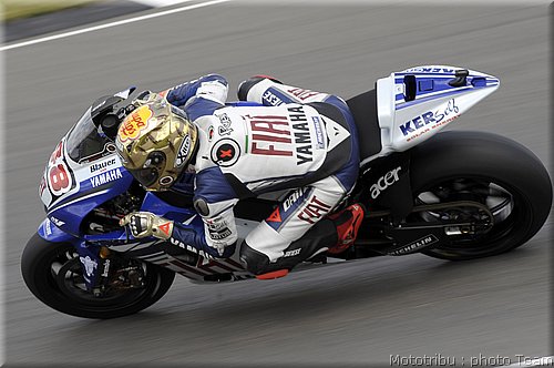 motogp-lorenzo_07.jpg