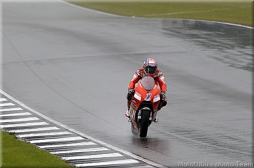 motogp-stoner_14.jpg