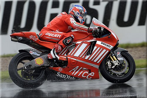 motogp-stoner_15.jpg