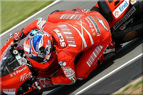 motogp-stoner_19.jpg