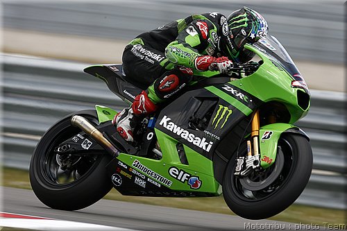 motogp-hopkins_10.jpg