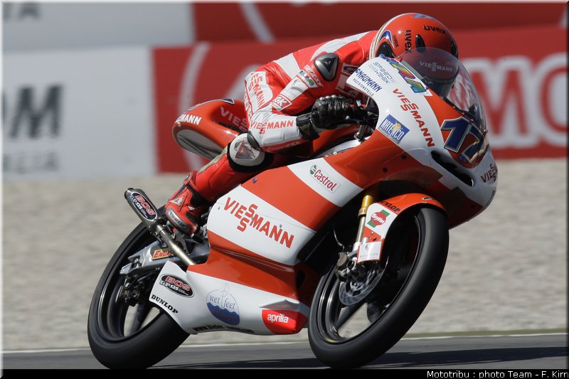 gp125_assen2009_bradl_07
