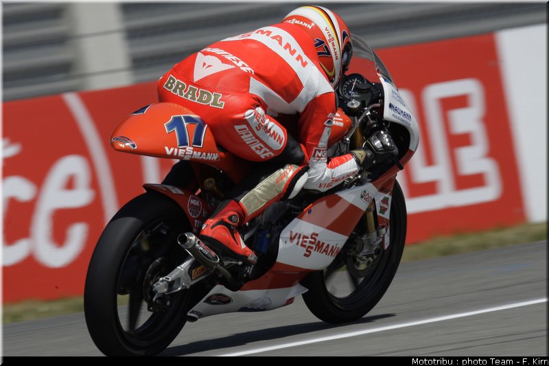 gp125_assen2009_bradl_08