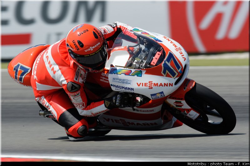 gp125_assen2009_bradl_11