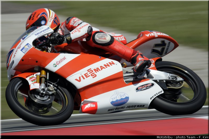 gp125_assen2009_bradl_13