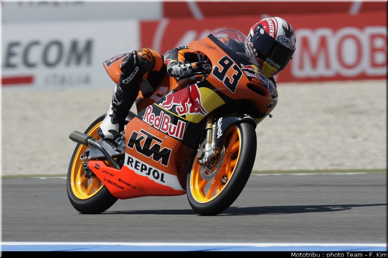 gp125_assen2009_marquez_3