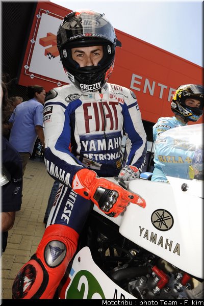 motogp_assen2009_lorenzo_04