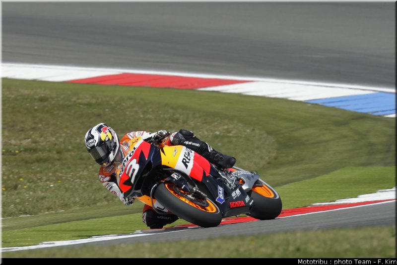 motogp_assen2009_pedrosa_08