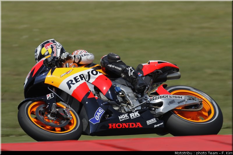 motogp_assen2009_pedrosa_09