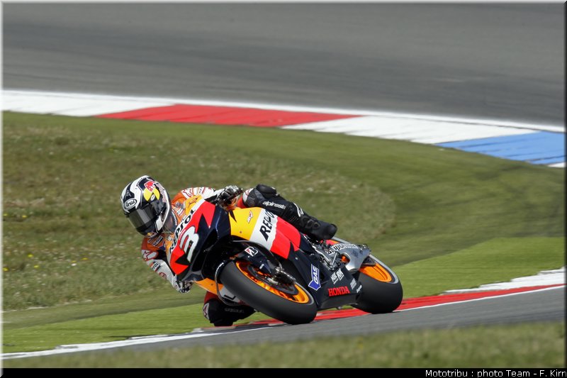 motogp_assen2009_pedrosa_13