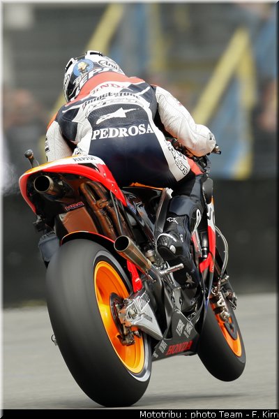 motogp_assen2009_pedrosa_24