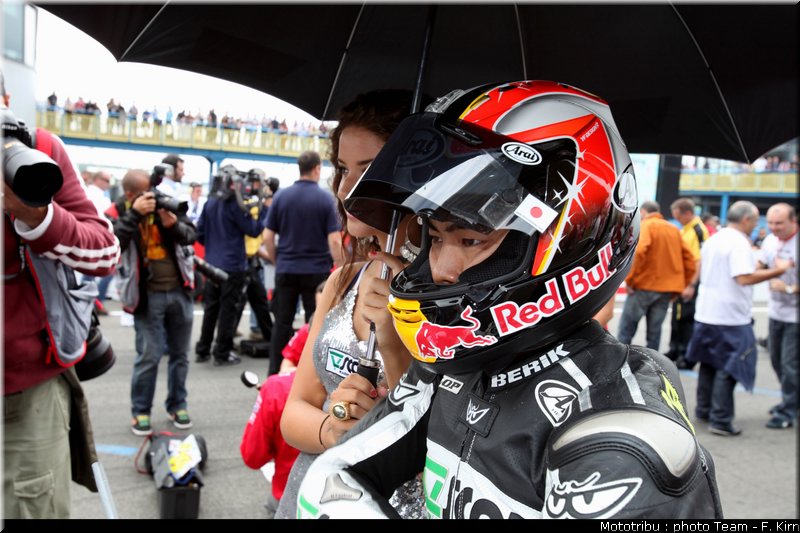 motogp_assen2009_pitbabes_019