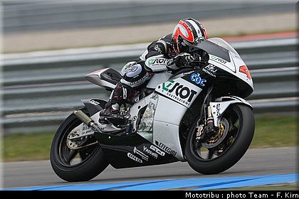 gp250_assen2009_aoyama_5.jpg