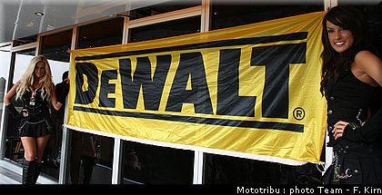 motogp_assen2009_pitbabes_001.jpg