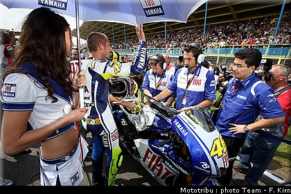 motogp_assen2009_pitbabes_021.jpg