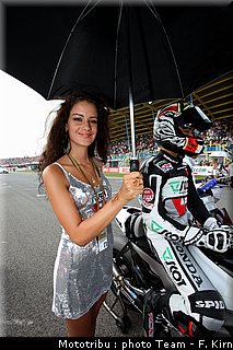 motogp_assen2009_pitbabes_024.jpg