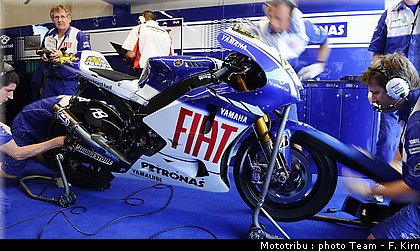 motogp_assen2009_yamaha_2.jpg